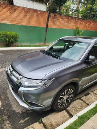 MITSUBISHI OUTLANDER 2.0 COMFORT 16V GASOLINA 4P AUTOMÁTICO